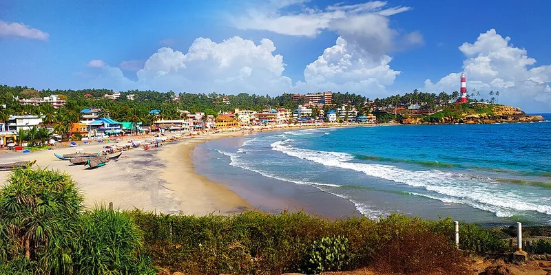 How to Reach Kerala by Flight, Train, and Bus